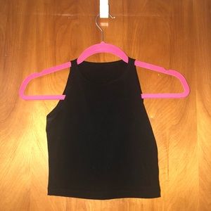 Back sleeveless crop.